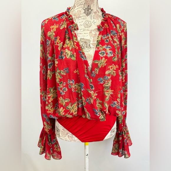 MISSGUIDED  Red floral surplice poet sleeve bodysuit size 10 - Picture 15 of 15